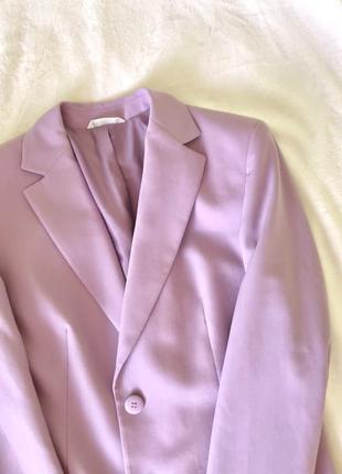 Стильный брендовый пиджак лавандового цвета
