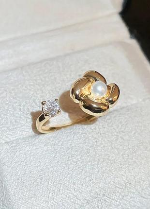 Женское кольцо с цирконом и искусственным жемчугом.2 фото