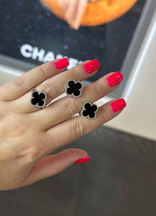 Брендовые серьги