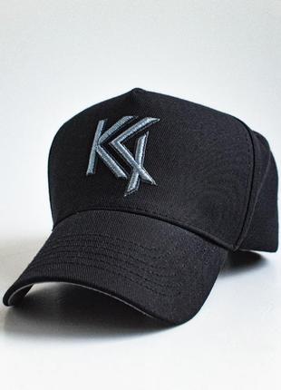 Стильна бейсболка кепка з об’ємною вишивкою