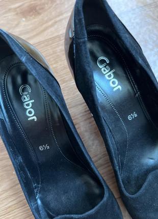Черные замшевые туфли на маленьком каблуке gabor4 фото
