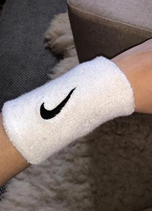 Nike оригинал махровая повязка на руку спортивная3 фото