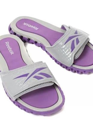 Жіночі сланці шльопанці reebok zignano slide tin
j876511 фото