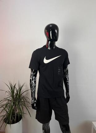 Футболка nike tee