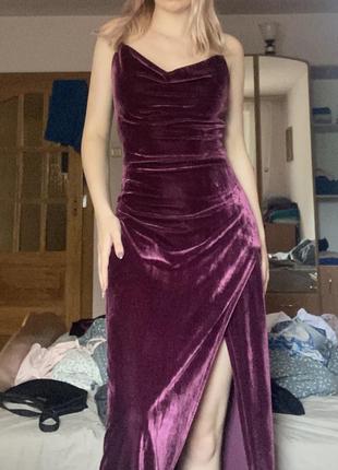 Вечернее платье с вырезом на ножке, бордовый бархат3 фото