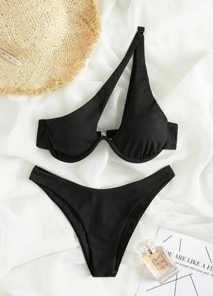 Купальник с лифом на косточке