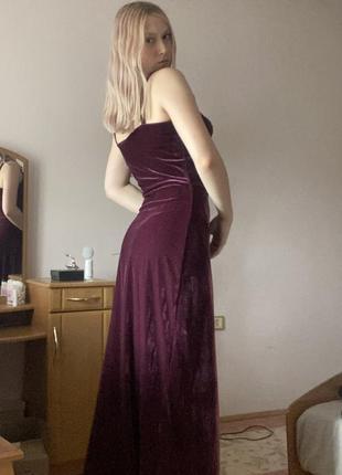 Вечірня сукня з вирізом на ніжці, бордова бархат9 фото