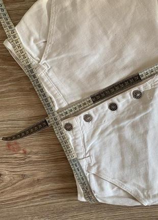 Білі джинсові шорти на ґудзиках5 фото