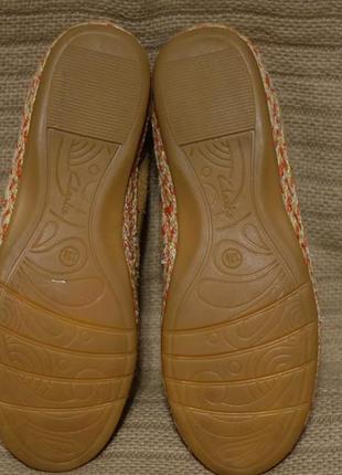Чудесные замшевые ботиночки-дезерты песочного цвета clarks англия 31 р10 фото