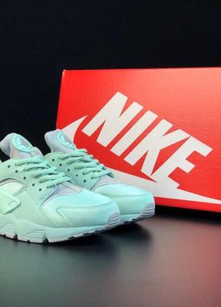 Женские кроссовки nike huarache мятные3 фото