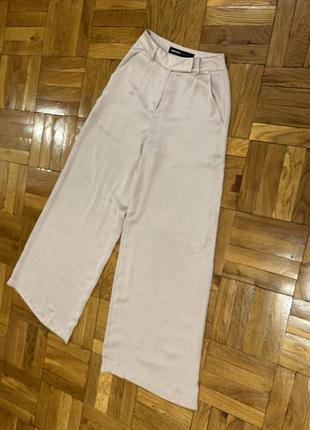 Брюки палаццо бежевого цвета