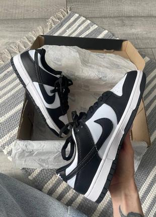 Nike dunk low retro panda