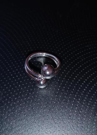 Регулируемое кольцо поцелуйчик стрелинговое серебро 9254 фото