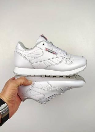 Reebok classic white