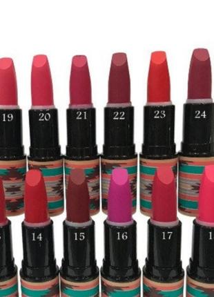 Губна помада mac lustre lipstick rouge a levers1 фото