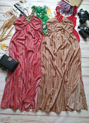 Розкішна літня бохо сукня плаття сарафан на тонких бретелях з розрізом3 фото