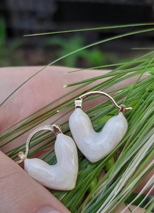 Перламутовые серьги легесненькие на ушку