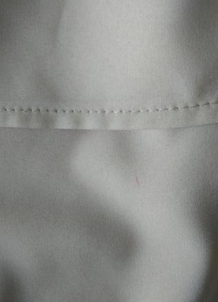 Р 8-10 / 42-44-46 нежное бежевое платье мини с воланами на груди5 фото