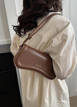 Сумка багет коричнева в стилі jw pei