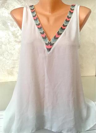 Свободная белая блуза