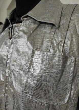 Серебристая металлическая куртка под кожу apriori дочерний бренд escada4 фото
