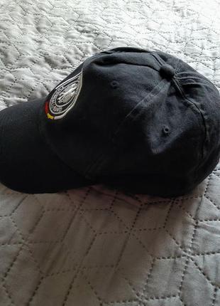 Чорна кепка німеччина3 фото