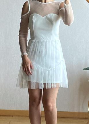 Asos короткое платье мини белая сетка сердце вырез с воланами открытые плечи воланы3 фото