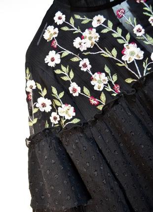 Стильная воздушная черная блуза с вышивкой цветы3 фото