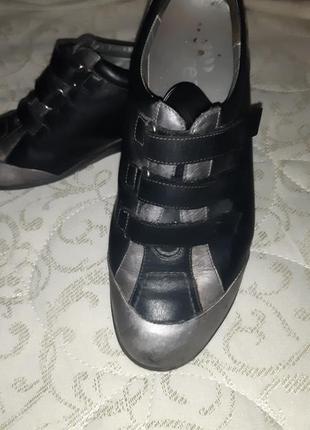 Кожаные ботинки/туфли