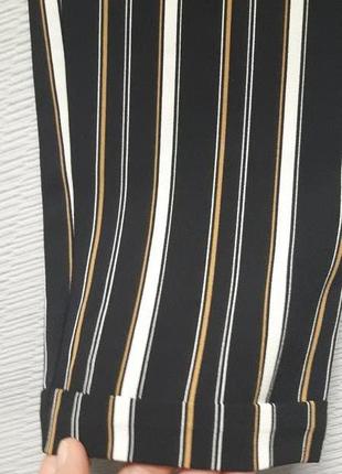 Фирменные укороченные брюки зауженного силуэта принт полосы tally weijl4 фото