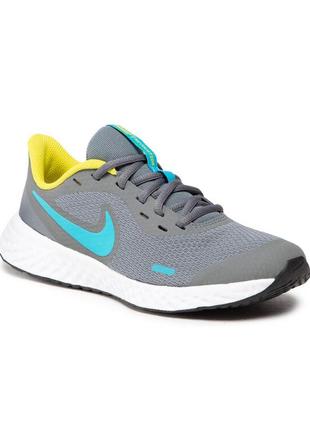 Nike revolution 40 2
