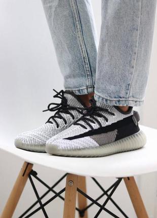 Кроссовки adidas yeezy boost 350 white black3 фото