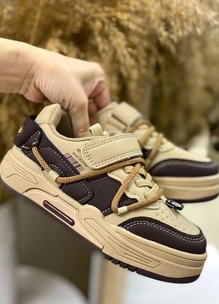 Дуууже крута модель кросівок