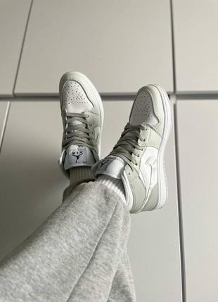 Кроссовки nike air jordan 1 retro grey camo