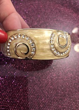 Браслет перламутр, кристаллы в отличном состоянии