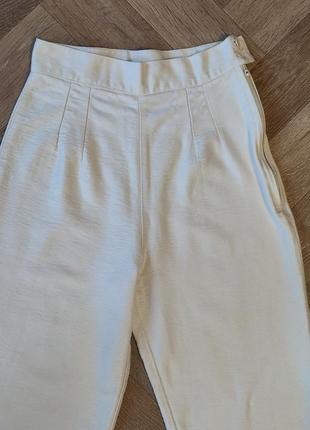 Ciro esposito белые стретчевые брюки со штрипками3 фото