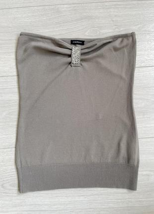 Трикотажний топ із відкритими плечима без бретель