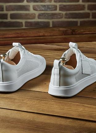 Мужские белые кеды кожа перфорация лето