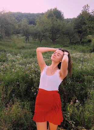 Спідничка в наявності , розмір 32