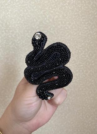 Брошь из бисера змея