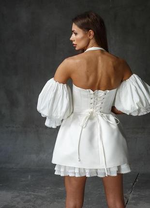 Платье - мини женское короткое нарядное атласное с кружевом, белое, дизайнерское бренд9 фото