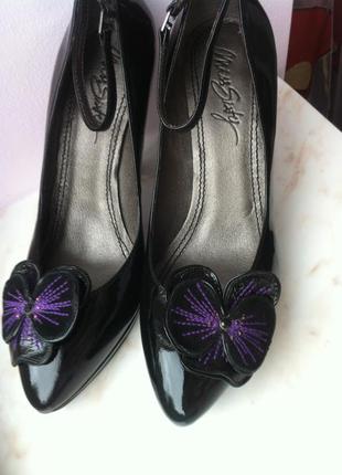 Шикарные нарядные кожаные лаковые туфли от miss sixty