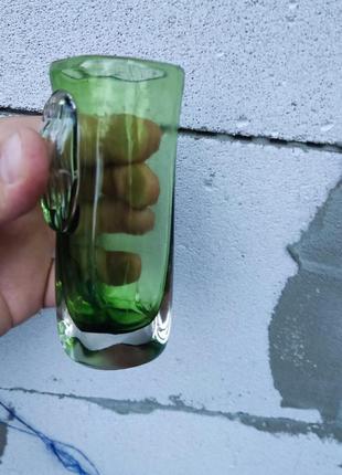 Скляна маленька вазочка стопка гутне скло зелений колір скла срср7 фото