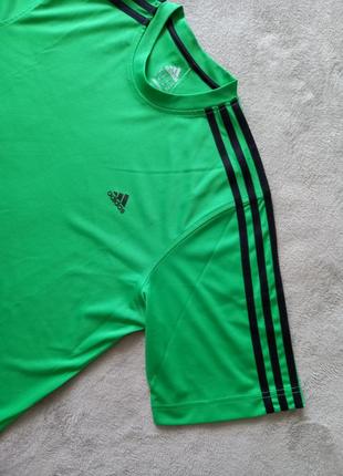 Брендова футболка adidas.4 фото