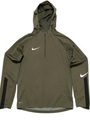 Nike football squad shield