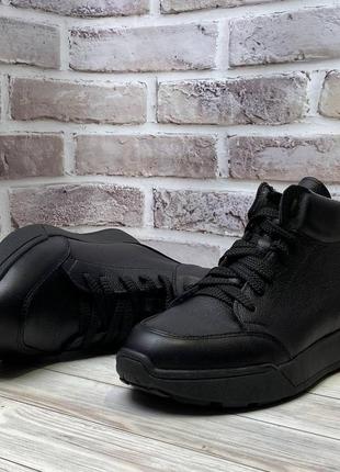 Женские черные кожаные кроссовки3 фото