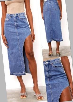 Женская джинсовая удлиненная юбка с разрезом сбоку