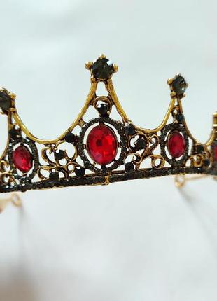 Корона диадема винтаж винтажная с камнями красными черными камень золотая украшение на голову2 фото