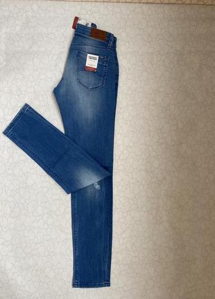 Tommy hilfiger slim новые джинсы оригинал2 фото