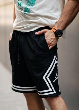 Унікальний чоловічий комплект  в стилі air jordan! костюм трендові шорти і футболка з принтом якісний2 фото